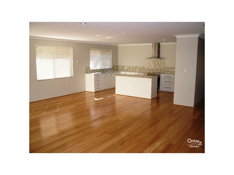 4b Bilkurra Way, Mount Nasura WA 6112