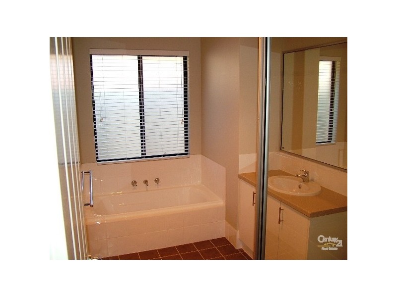 4b Bilkurra Way, Mount Nasura WA 6112