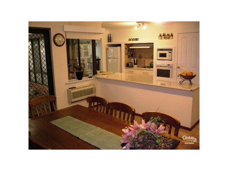 4 Hall Road, Roleystone WA 6111