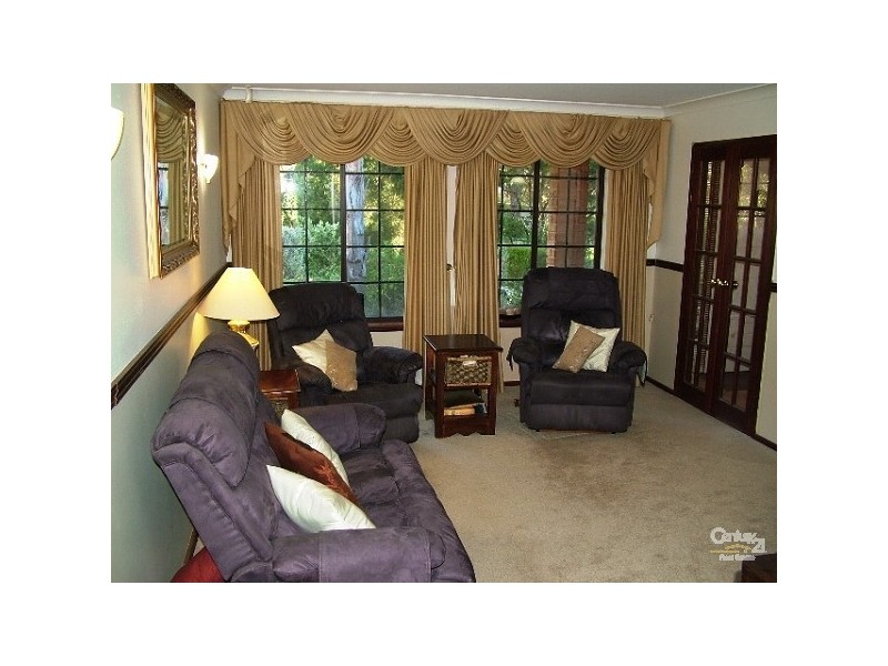 4 Hall Road, Roleystone WA 6111