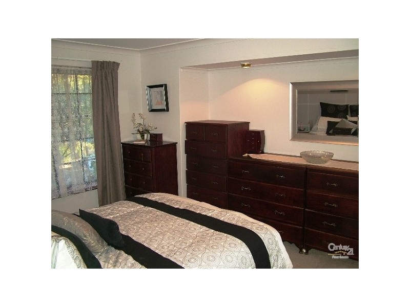 4 Hall Road, Roleystone WA 6111