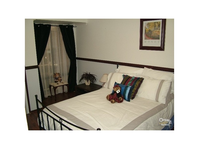 4 Hall Road, Roleystone WA 6111