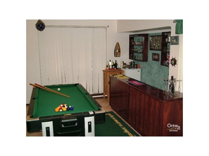 4 Hall Road, Roleystone WA 6111