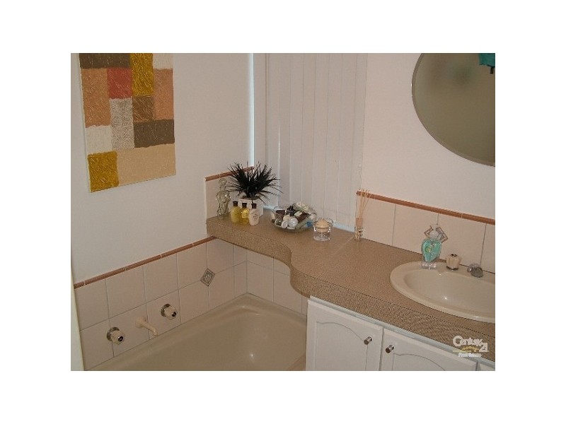 4 Hall Road, Roleystone WA 6111