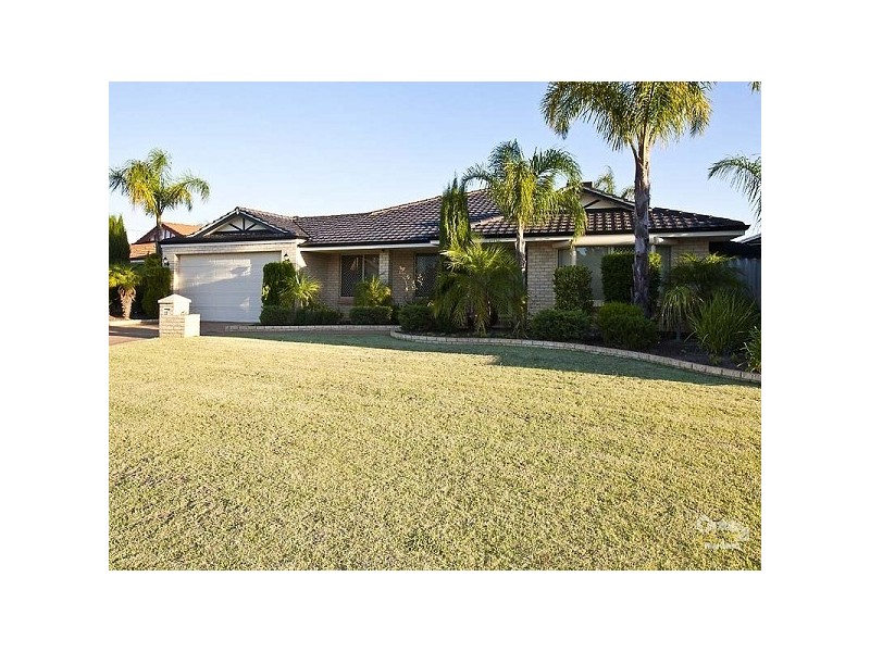 27 Brown Crescent, Seville Grove WA 6112
