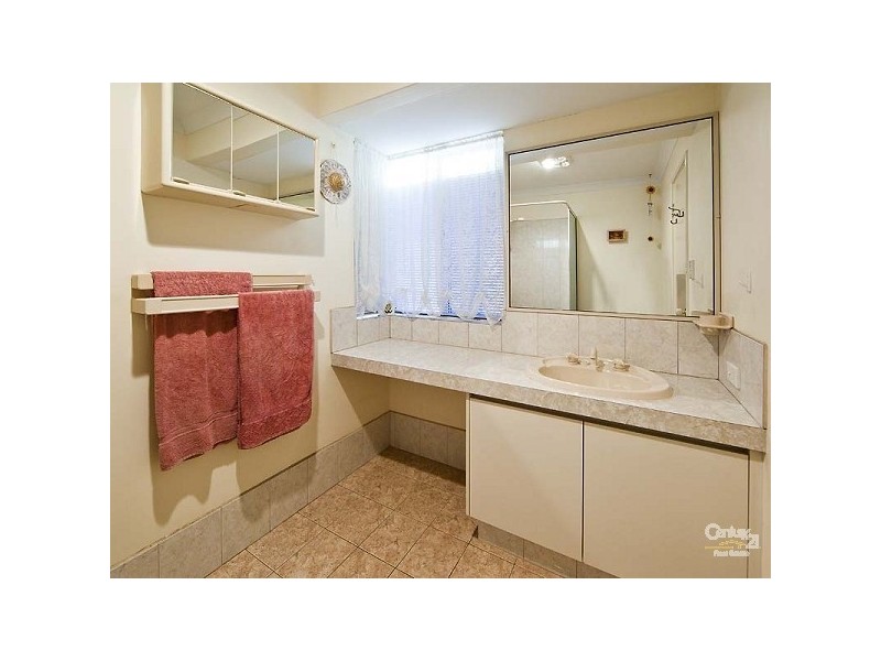 27 Brown Crescent, Seville Grove WA 6112