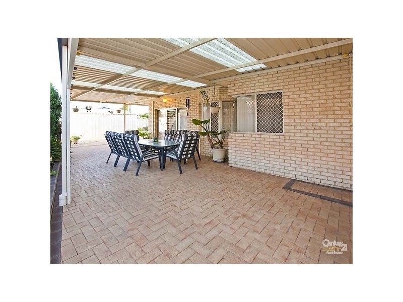 27 Brown Crescent, Seville Grove WA 6112