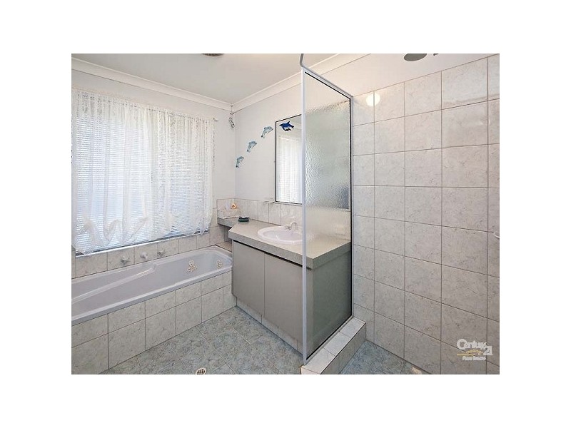 27 Brown Crescent, Seville Grove WA 6112