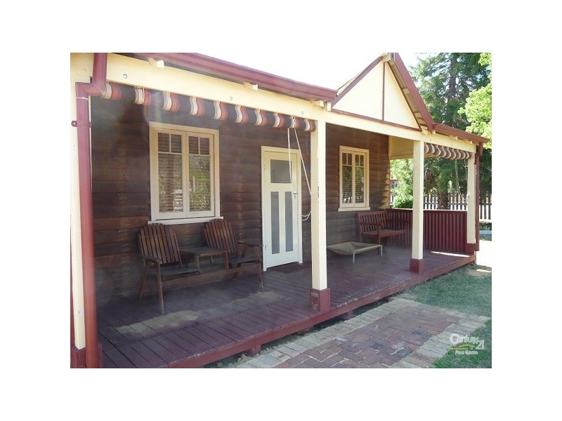 8 Abbey Road, Armadale WA 6112