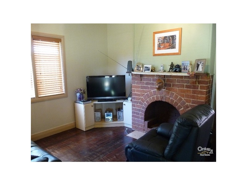 8 Abbey Road, Armadale WA 6112