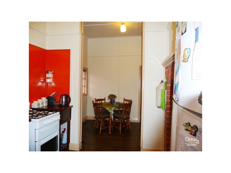 8 Abbey Road, Armadale WA 6112