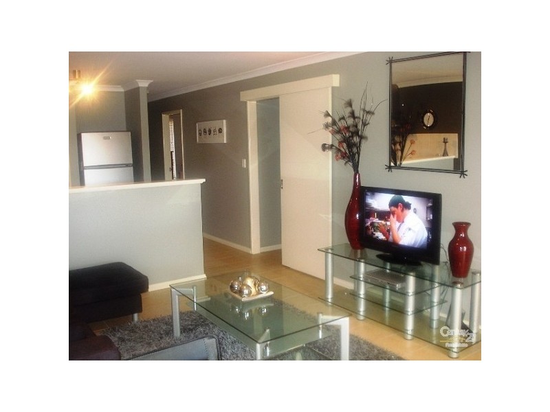 2 / 2 Mainsail Terrace, Yangebup WA 6164