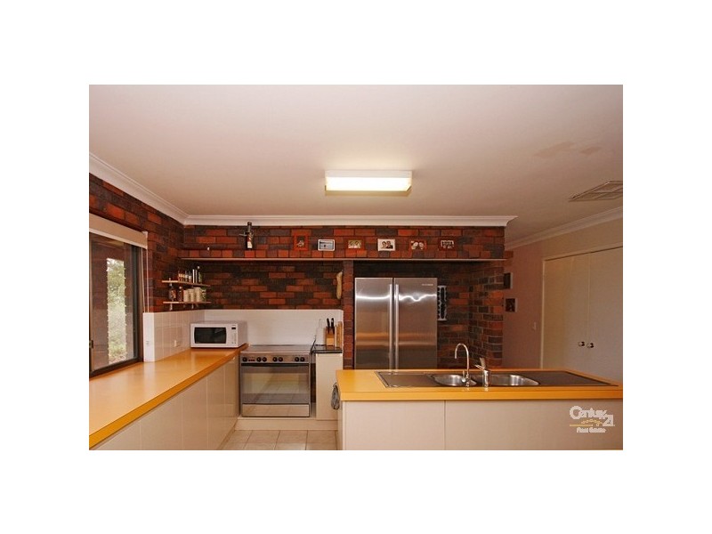 4 Otway Place, Bedfordale WA 6112