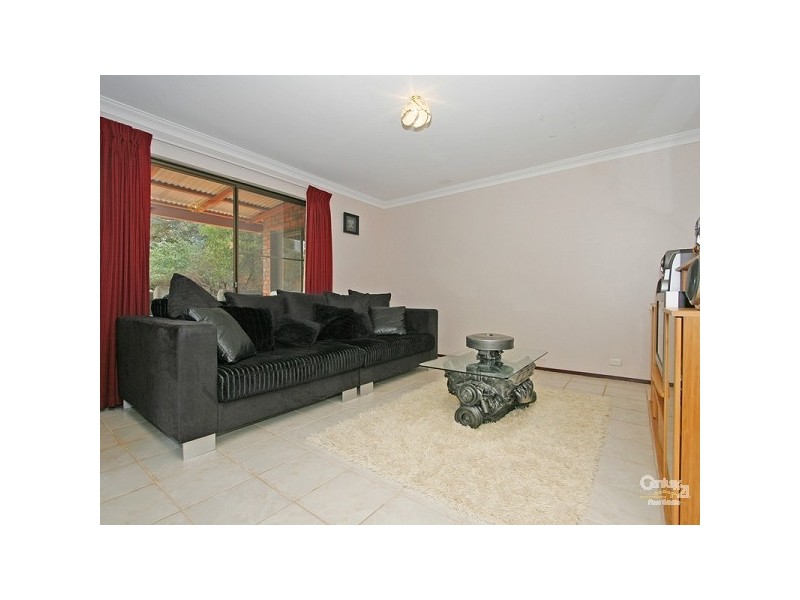 4 Otway Place, Bedfordale WA 6112