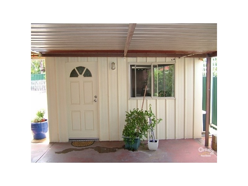 8 Parkfield Road, Kelmscott WA 6111