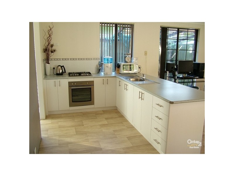 43 Guinivere Way, Camillo WA 6111