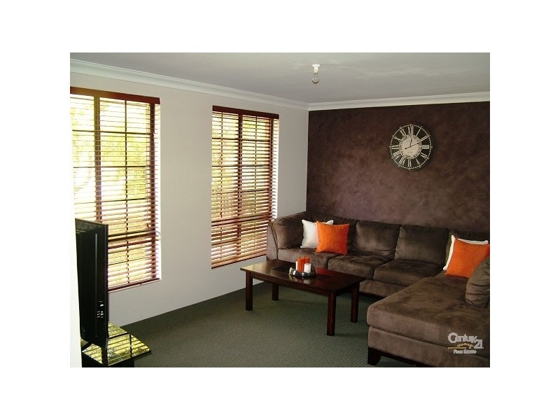 43 Guinivere Way, Camillo WA 6111
