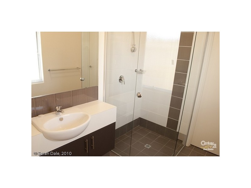 36 Gladstone Rd, Armadale WA 6112