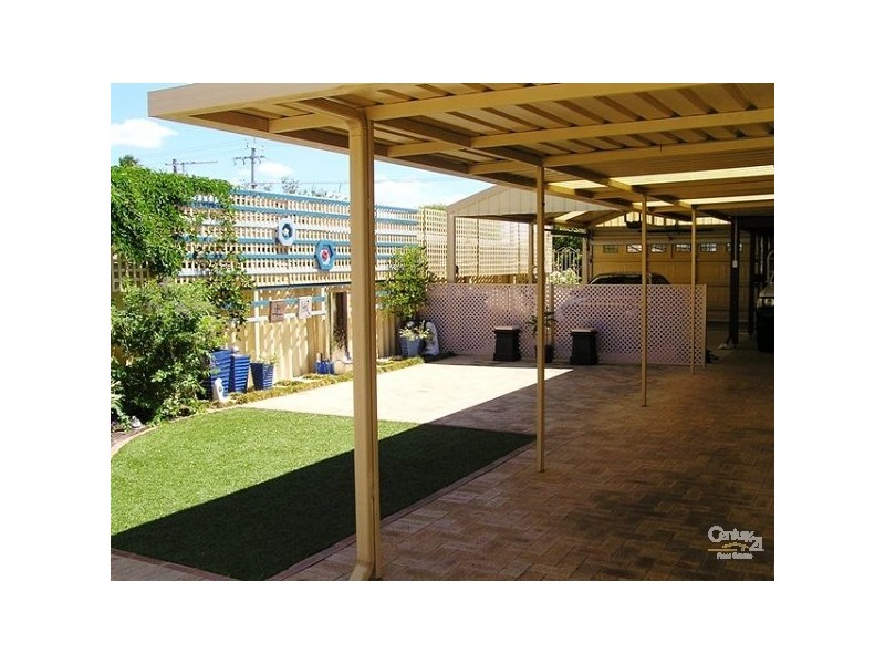 20 Chidzey Drive, Seville Grove WA 6112