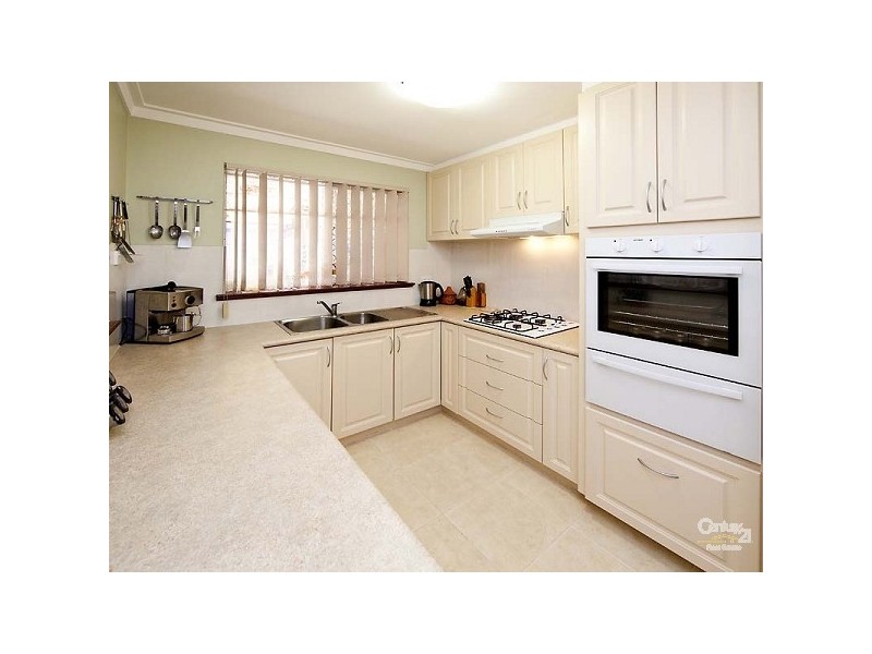 9 Eynesford St, Gosnells WA 6110