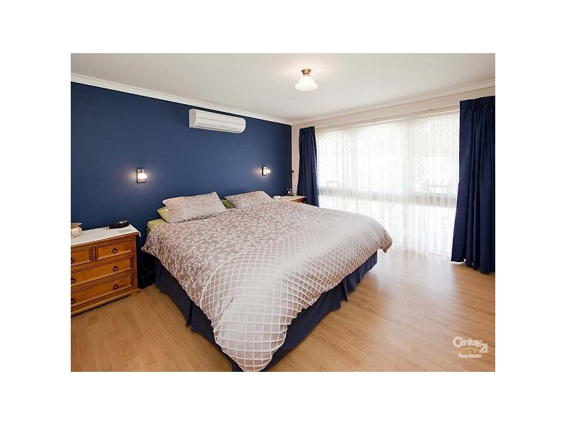 9 Eynesford St, Gosnells WA 6110