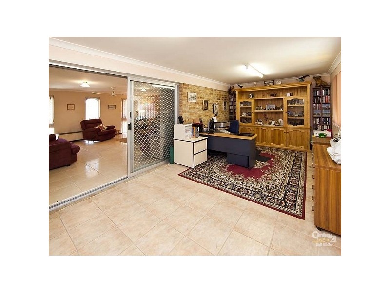 9 Eynesford St, Gosnells WA 6110