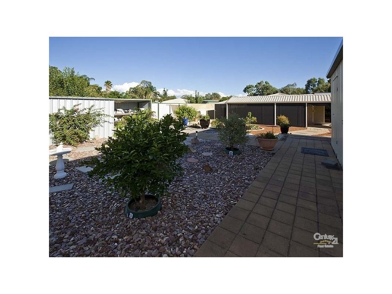 9 Eynesford St, Gosnells WA 6110