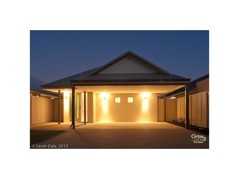 28 Gladstone Rd, Armadale WA 6112