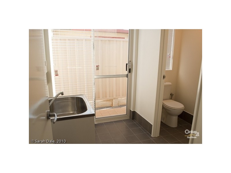 28 Gladstone Rd, Armadale WA 6112