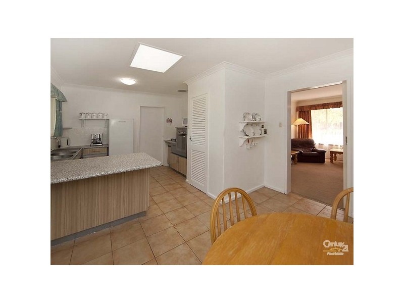 5 Dural Way, Armadale WA 6112