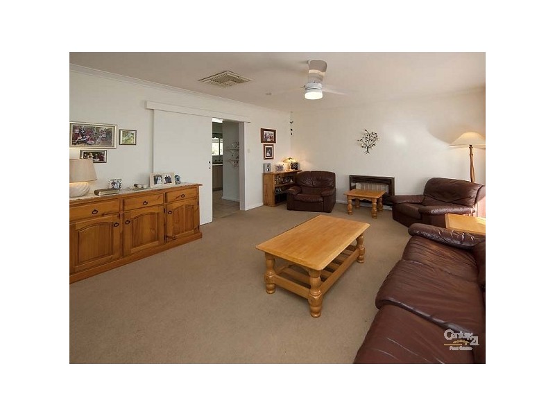 5 Dural Way, Armadale WA 6112