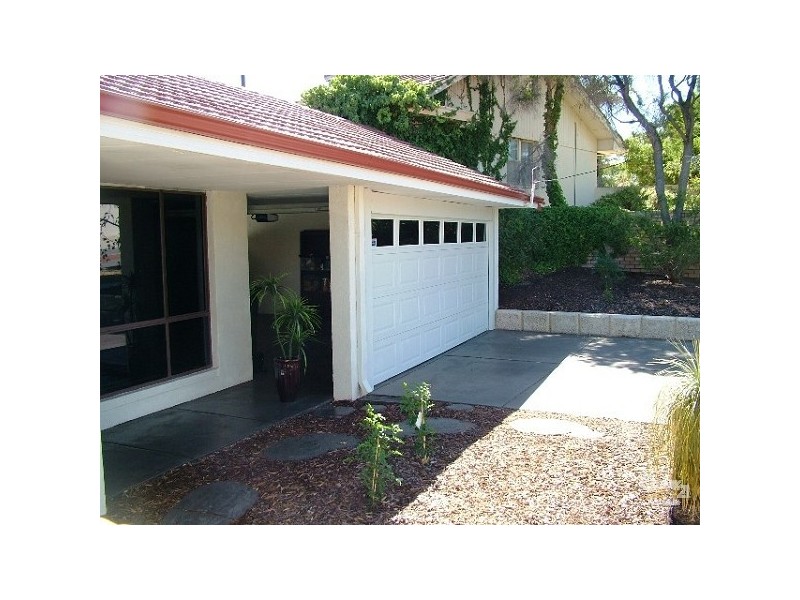 3 Shearn Crescent, Doubleview WA 6018