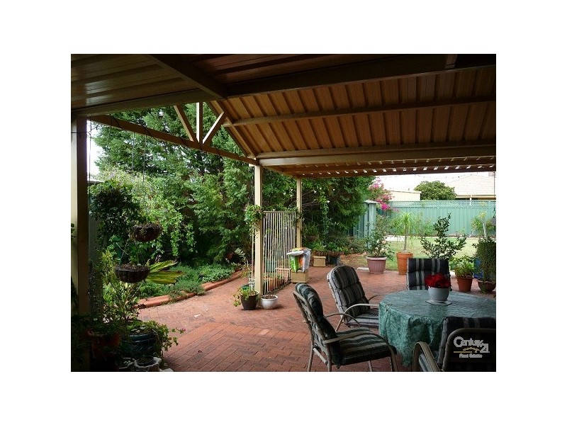 175 Seville Drive, Seville Grove WA 6112