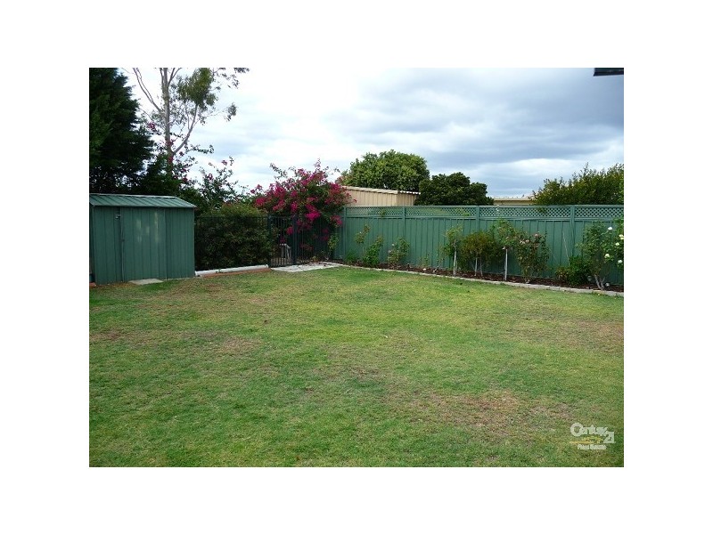 175 Seville Drive, Seville Grove WA 6112
