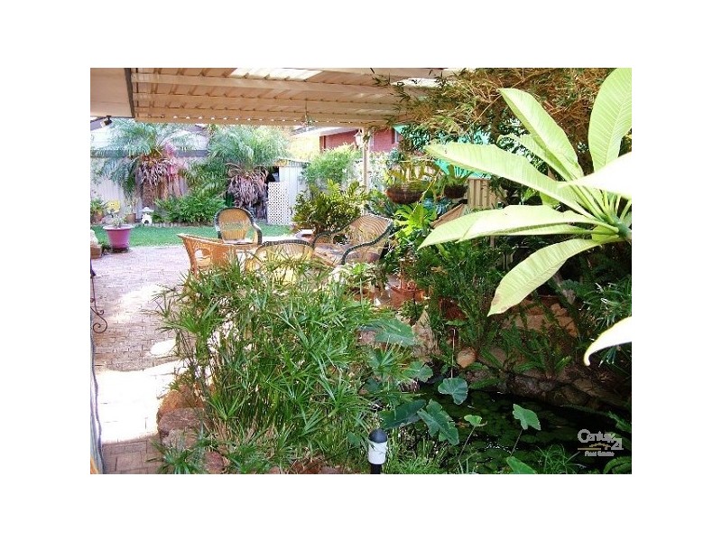 13 Emerald Place, Mount Richon WA 6112