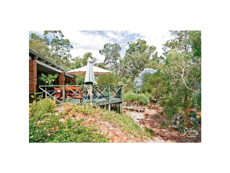 4 Dowell Close, Bedfordale WA 6112