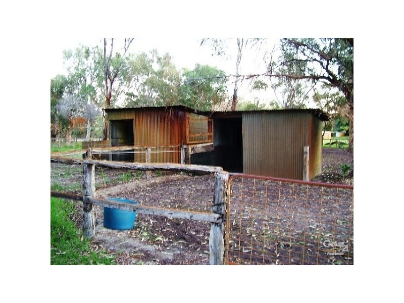 151 Twelfth Road, Armadale WA 6112