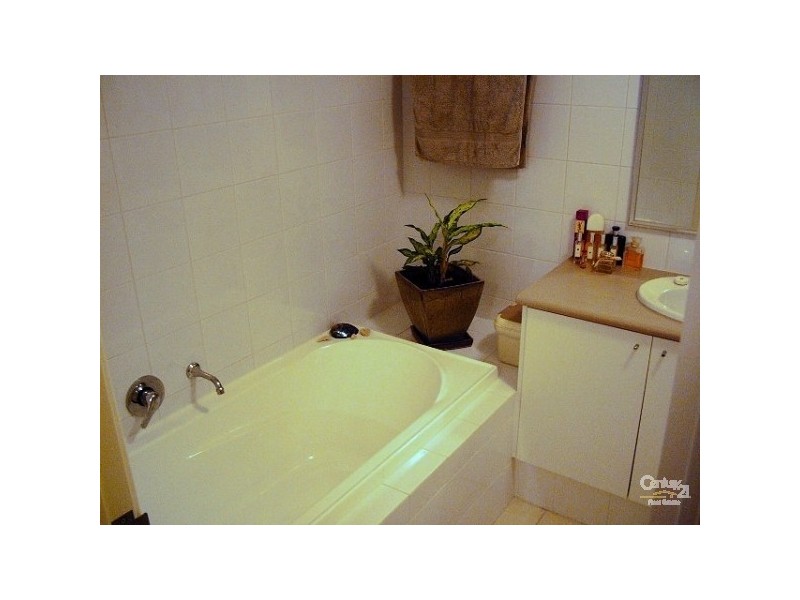 64, 135 Challis Road, Seville Grove WA 6112