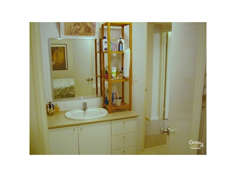 64, 135 Challis Road, Seville Grove WA 6112