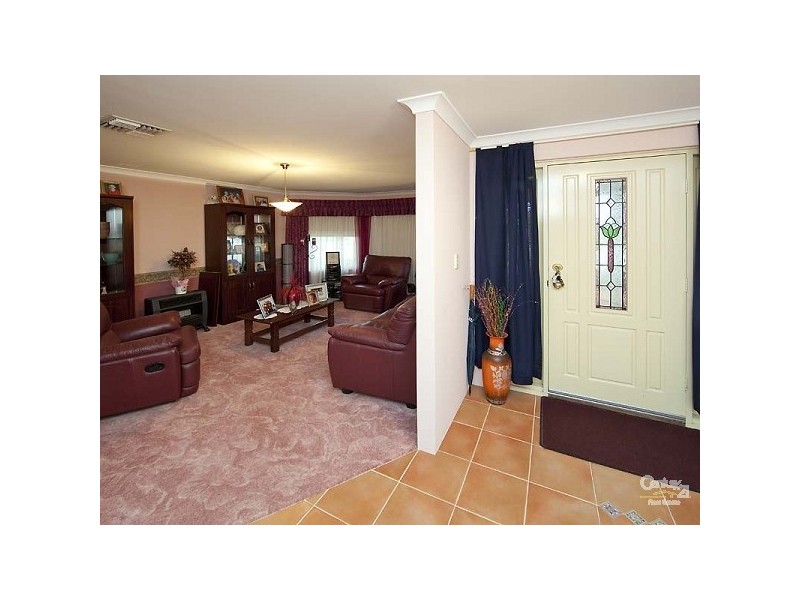 1 Canton Vista, Canning Vale WA 6155
