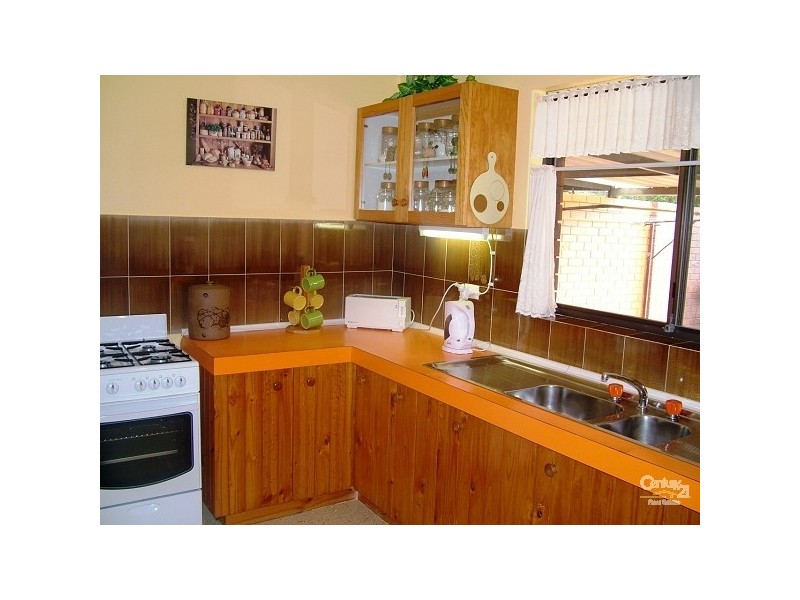 13/9 Third Ave, Kelmscott WA 6111