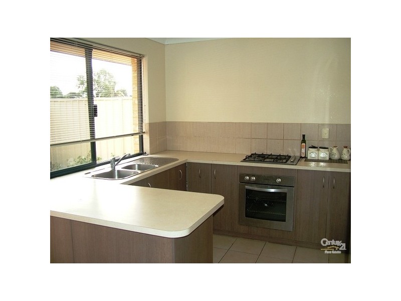 13/51 Third Ave, Kelmscott WA 6111