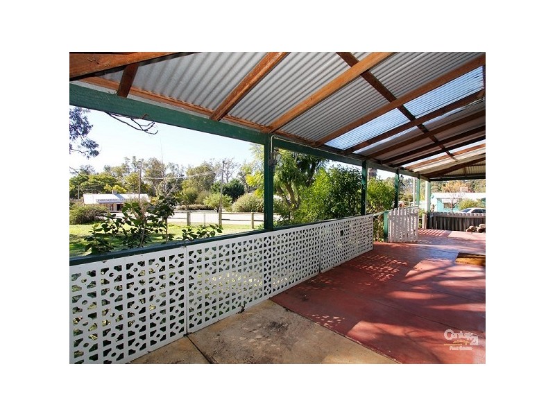 2 Brady Road, Jarrahdale WA 6124