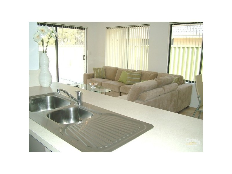 43 Verdant Crescent, Seville Grove WA 6112