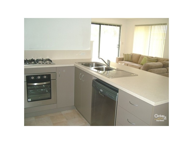 43 Verdant Crescent, Seville Grove WA 6112