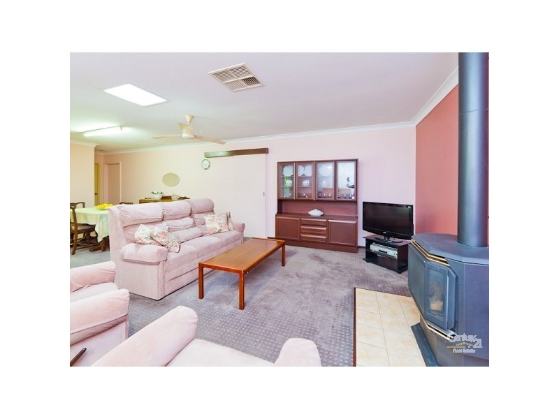 5 Fountains Court, Armadale WA 6112