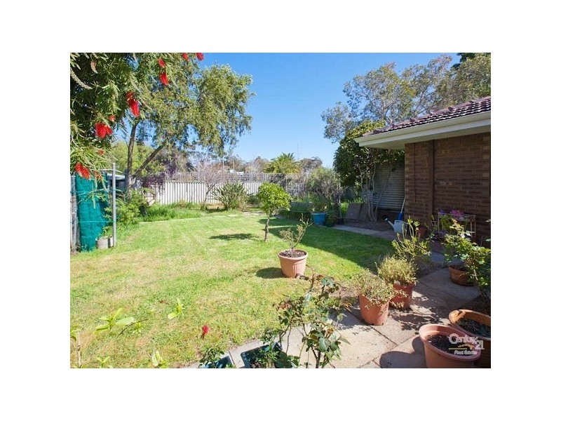 5 Fountains Court, Armadale WA 6112