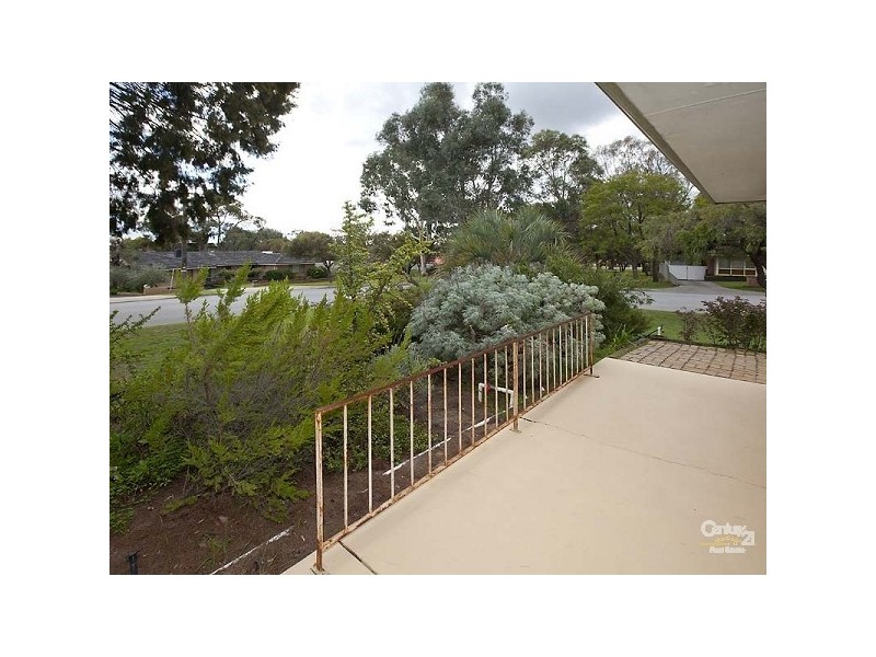 20 Valentine Road, Kelmscott WA 6111