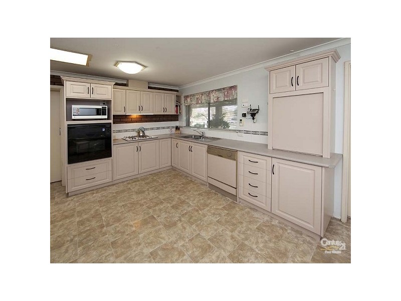 20 Valentine Road, Kelmscott WA 6111