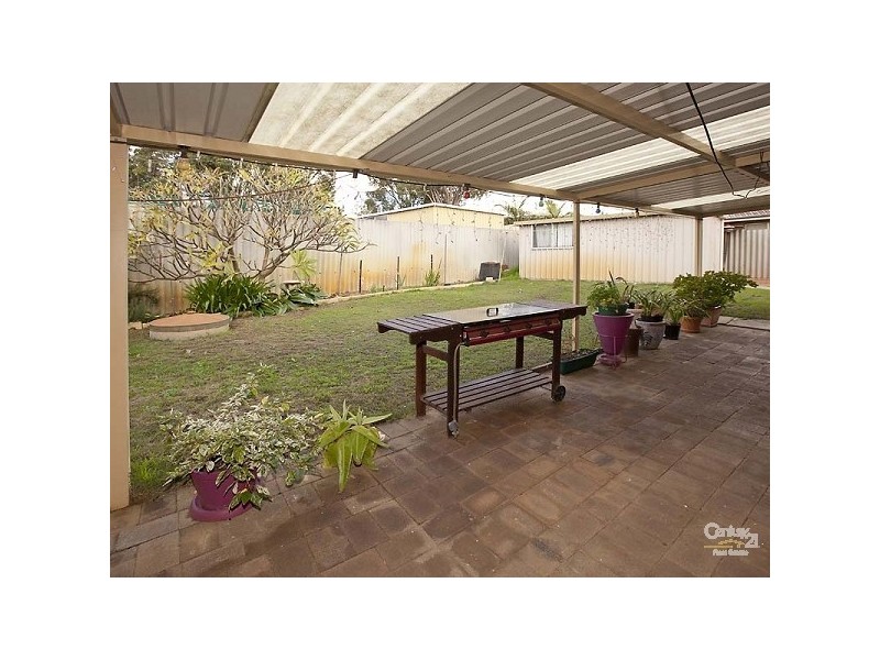 20 Valentine Road, Kelmscott WA 6111